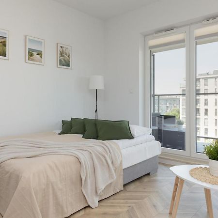 ורשה Ursus Sunny Studio For 4 Guests With Parking & Balcony By Noclegi Renters מראה חיצוני תמונה