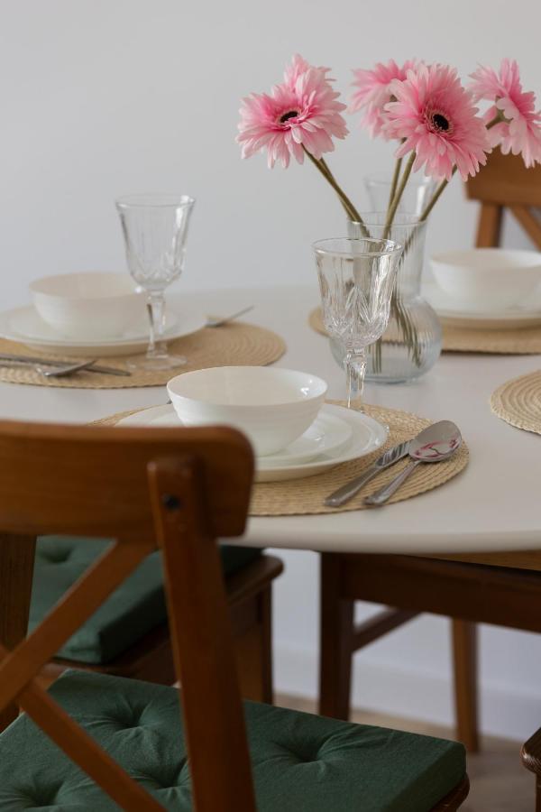ורשה Ursus Sunny Studio For 4 Guests With Parking & Balcony By Noclegi Renters מראה חיצוני תמונה